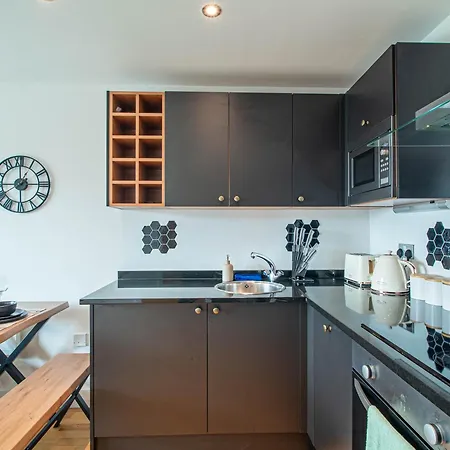 Dock 2 Bedrooms Private Balcony *