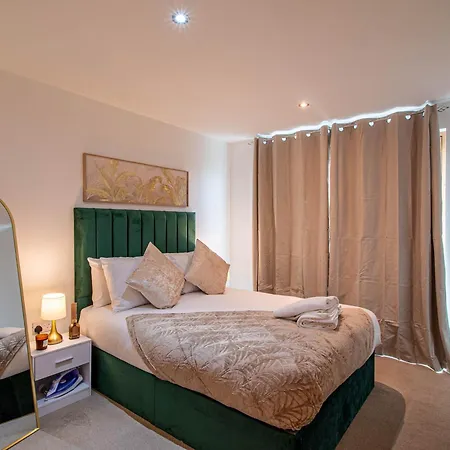 Apartment Dock 2 Bedrooms Private Balcony *