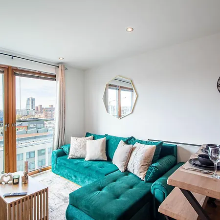 Dock 2 Bedrooms Private Balcony *