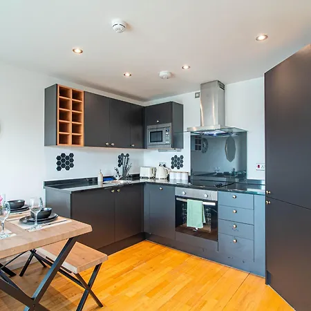 Dock 2 Bedrooms Private Balcony * Leeds (West Yorkshire)